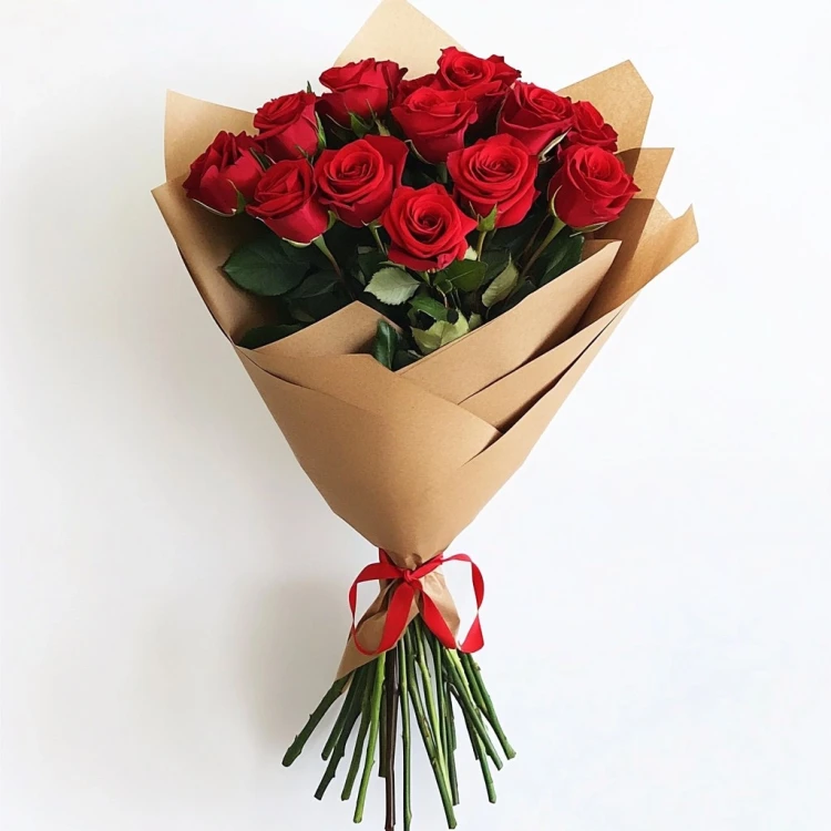 Букет 13 красных роз Рэди